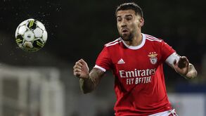Mulher de Otamendi aborda futuro: «Ele gosta de estar no Benfica»