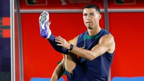 Cristiano Ronaldo a manter forma à espera das decisões