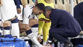 Gary Neville: «Ter Ronaldo no banco funciona como um íman de problemas»