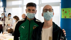 Ukra distribui brinquedos e sorrisos a crianças do IPO do Porto