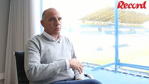 Impressionante: adeptos do Racing saltam e bancada treme... por todos os lados!