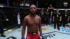 Manel Kape brilha no regresso ao UFC e celebra à Cristiano Ronaldo