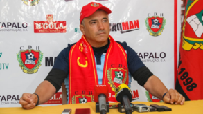Desportivo da Huila, de Paulo Torres, empata e atrasa-se no Girabola