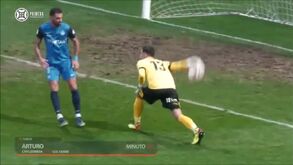 O insólito golo que marca o domingo em Espanha: o avançado nem queria...