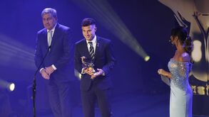 Otávio recebe Dragão de Ouro: «Ajudaram-me a realizar muitos sonhos»