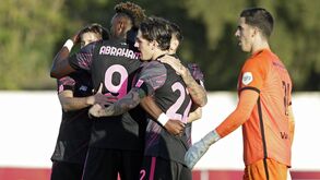 Roma de José Mourinho vence Waalwijk no fecho do estágio no Algarve