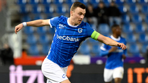 Kortrijk-Genk: líder e último classificado da liga belga frente a frente