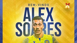 Alex Soares assina pelo Petro de Luanda de Alexandre Santos