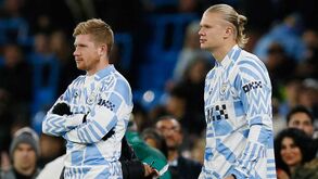 Kevin De Bruyne coloca Haaland na 'rota' de Ronaldo e Messi: «Pode chegar aos 800 golos»