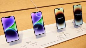 Onda de casos covid-19 na China ameaça distribuição de iPhone 14
