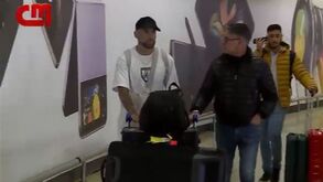 Otamendi  já está de regresso a Lisboa: veja as imagens