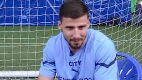 Ederson e Rúben Dias em duelo de expressões: «Chato de galochas? É tipo o João Cancelo...» 