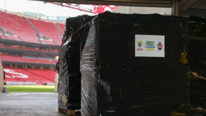 Benfica enviou 30 geradores para a Ucrânia