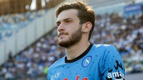 Kvaratskhelia prefere Cristiano Ronaldo a Messi e deixa justificação curiosa