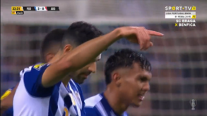 Taremi imparável diante do Arouca: iraniano fez assim o bis