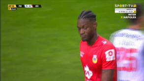 FC Porto chega à mão cheia com autogolo de Opoku: Taremi volta a destacar-se