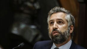 Dos negócios de família ao novo aeroporto: as polémicas de Pedro Nuno Santos