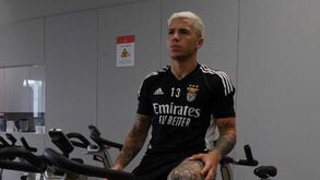 Notícia Record: Enzo Fernández inclinado a sair já em janeiro e a aceitar proposta do Chelsea 