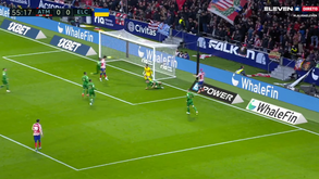 Pegou no jogo atrás, serviu de calcanhar e ainda foi a tempo de concluir: o golo de João Félix ao Elche