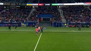 João Félix foi ovacionado pelo adeptos do Atlético Madrid