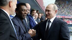 Putin guarda 