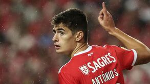 Revelação do futebol nacional: António Silva - este rapaz joga como um senhor