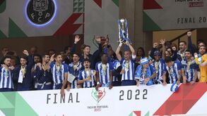 Acontecimento no futebol nacional: A nona dobrada à moda do Porto