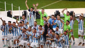 Campeã Argentina arrancou mal no Mundial, mas repete feito da