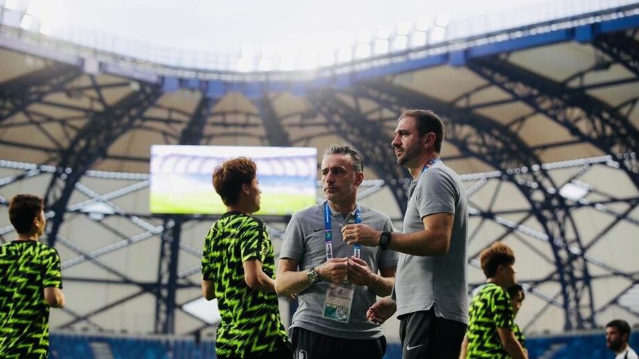 José Herculano conhece como poucos a Coreia do Sul: «O seu jogo baseia-se muito na projeção dos laterais»