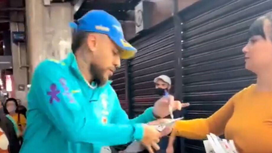 'Ney fake' é muito parecido com o original, mas houve quem reparasse num pequeno pormenor 