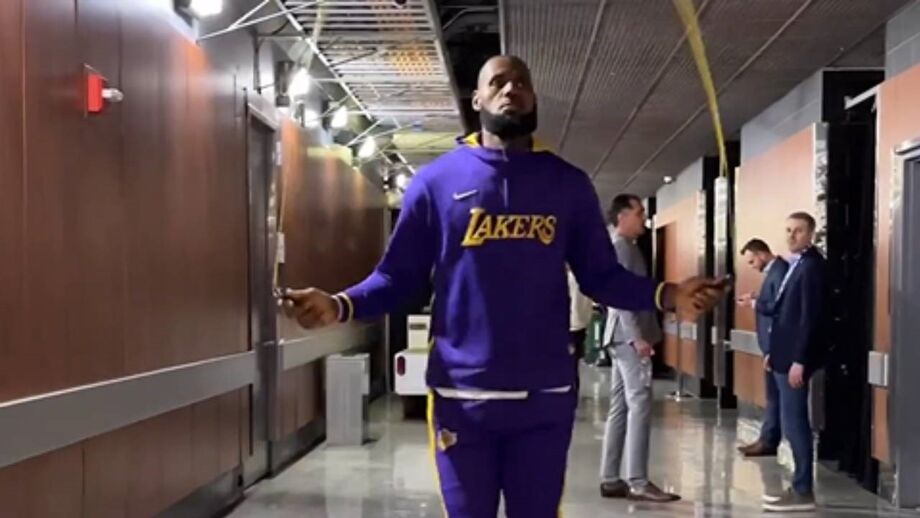 Estrela dos Lakers cumpre todo um ritual de preparação