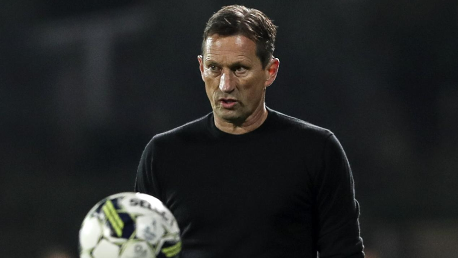 Técnico do Benfica diz sentir-se "feliz" no clube, mas considera que o trabalho ainda não está feito