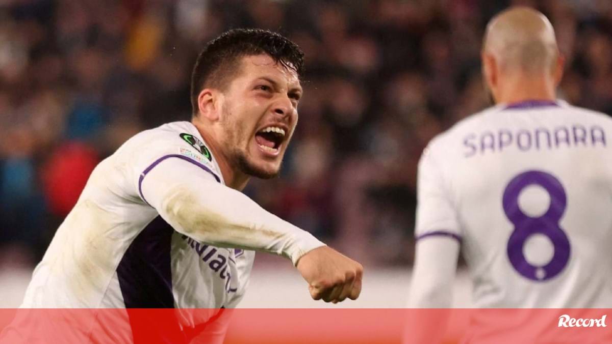 Fiorentina vence Cagliari por 3 a 0 com gol contra - Esportes