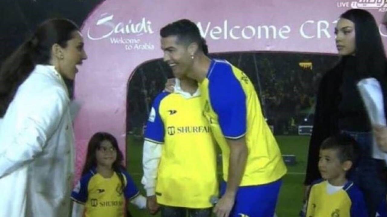 Cristiano Ronaldo fecha com Al Nassr, da Arábia Saudita, crava jornalista