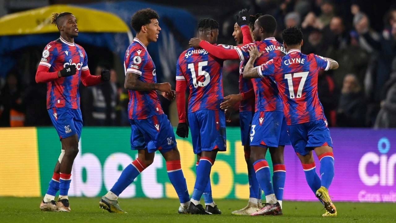 Mesmo com um jogador a mais, Crystal Palace fica só no empate com