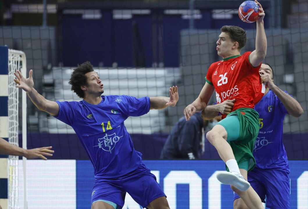 Kiko Costa «São dois jogos muito importantes, mas também dependemos só