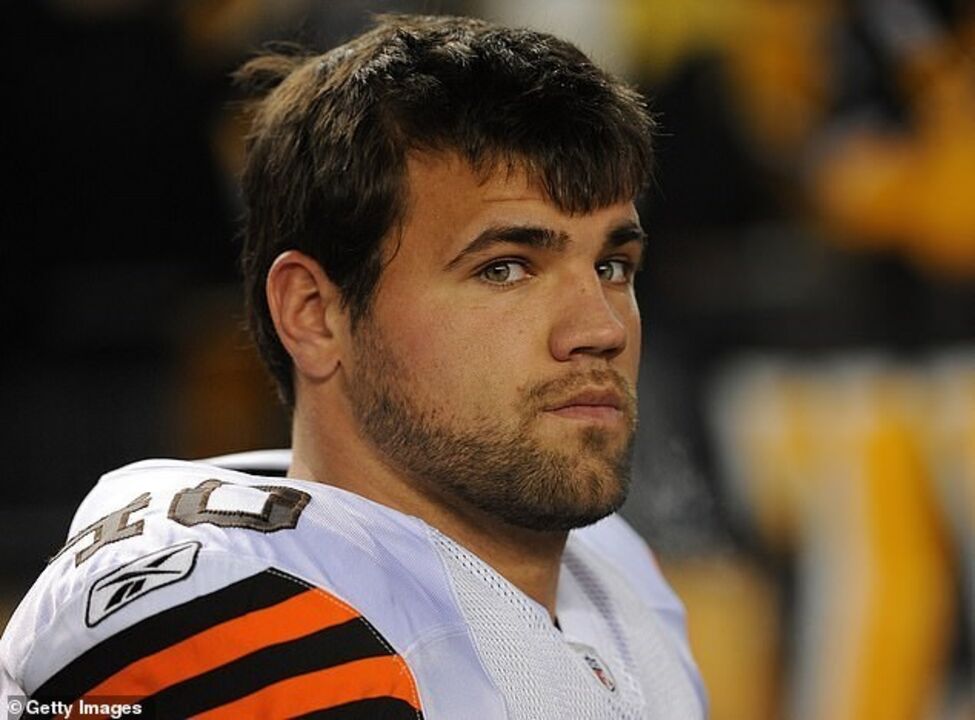 Peyton Hillis