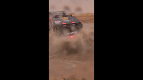 Chuva torrencial e carros atolados: os efeitos do mau tempo na terceira etapa do Dakar'2023