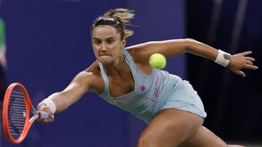 Lauren Davis soma segundo triunfo ao conquistar torneio de Hobart