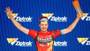 Phil Bauhaus escapa a queda para vencer primeira etapa do Tour Down Under