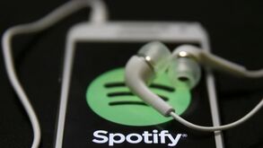 Spotify prepara-se para despedir quase 600 trabalhadores