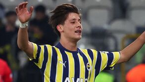Tem 17 anos, meia Europa atrás dele e o Benfica atento: Arda Güler, prodígio do Fenerbahçe