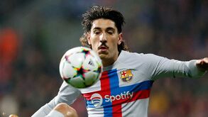 Bellerín é hipótese para render Porro