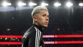 Ingleses dizem que Chelsea tem tudo pronto para Enzo fazer exames em Portugal