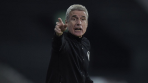 Botafogo paga salários em atraso