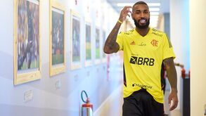 Gerson regressa ao Flamengo e é o primeiro reforço de Vítor Pereira