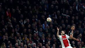 Qatar-Amesterdão-Munique: Daley Blind viajou muito em duas semanas e aterrou no Bayern