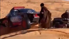 Podia ter acabado em tragédia: Peterhansel quase atropelou três pessoas na etapa do Dakar