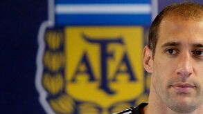 Conexão sul-americana: Zabaleta junta-se a Sylvinho e Doriva no banco da Albânia