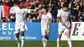 Rafael Leão perto de renovar com Milan